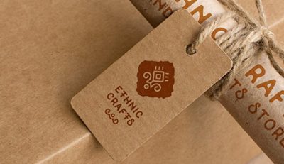 بطاقة حرفية وعلامة تعليق