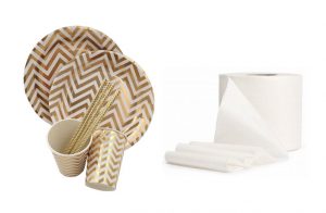 أدوات المائدة ومناديل الحمام التي تستخدم لمرة واحدة